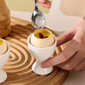 Porta Huevos de Cerámica Blanco Puro Estilo Nórdico Minimalista, Soporte Creativo para Huevos, Mini Plato Elevado, Apto para Lavavajillas, Retención de Calor - Product Image 1