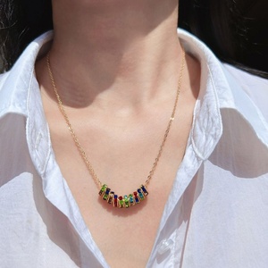 Collier tendance plaqué or sur mesure avec perles de transfert de bijoux de laboratoire, petites zircons, chaîne de clavicule cercle couleur arc-en-ciel vintage - Product Image 2