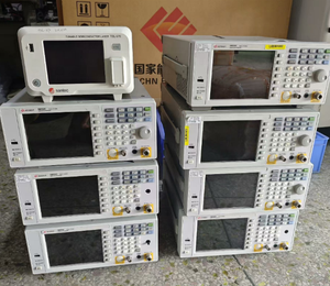 Équipement d'occasion : Calibrateurs Keysight N9322C haute précision, puissance 10 kW, IP67, à vendre. Analyseur Keysight N9322C d'occasion pour S. - Product Image 2