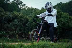 Motocicleta Todoterreno Titaone de 48V y 3500W de Alta Velocidad con Marco de Aluminio, Batería de Litio, Velocidad Máxima de 40-60 km/h para Niños - Product Image 3