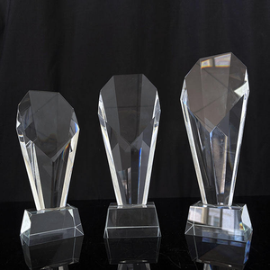 Trofeo premio in vetro con Logo personalizzato fatto a mano - Product Image 2