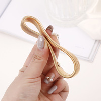 Brassards élastiques en acier inoxydable personnalisés à ressort en métal avec jarretelles antidérapantes Fixation de bracelet à manches longues