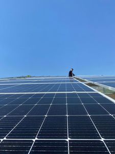 Panneau solaire <span class=keywords><strong>Smartflower</strong></span> pliable 48V N-Type demi-cellule 720W en silicium monocristallin à usage domestique, efficacité 23,8%, pour applications solaires gouvernementales - Product Image 4