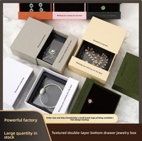 Boîte d'emballage de bijoux à double fond carré avec insert en éponge anti-oxydation et suspension, estampillée, pour colliers, bagues et boucles d'oreilles