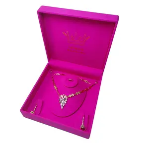 Высокое качество красный чехол из микрофибры деревянное кольцо серьги ожерелье большой набор ювелирных изделий упаковка коробка на заказ логотип свадебный подарок чехол