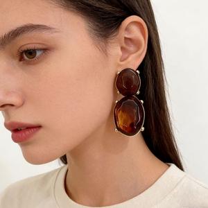 Pendientes de moda con diseño ovalado de resina, joyería de fiesta para mujer, estilo vintage - Product Image 4