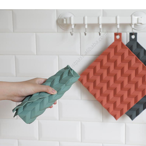 Vente en gros Syh278 Nouveau style nordique Tapis de table carré en silicone isolant pour cuisine et maison, pour casseroles et thé - Product Image 5