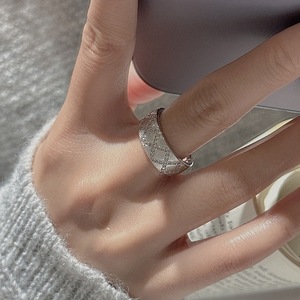 Anillo Cuadrado de Plata Pura S925, Estilo Vintage, Diseño Simple y Elegante, Anillo Abierto Cepillado con Incrustaciones para Bebés - Product Image 2
