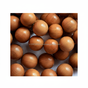 Perles de chapelet en bois de santal écologiques rondes de 12 mm avec un parfum boisé doux pour usage religieux - Product Image 1