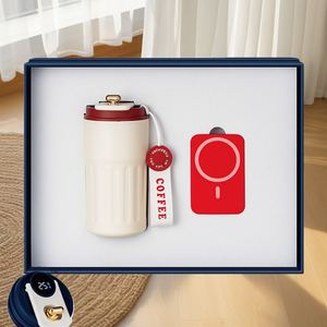 Batterie externe 2-en-1 personnalisable avec logo – Options personnalisées idéales pour les coffrets cadeaux de fêtes et d'anniversaires - Product Image 4