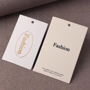 Marchio di abbigliamento di lusso di fascia alta in rilievo con etichetta appesa personalizzata <span class=keywords><strong>milano</strong></span> modello ispessito speciale carta <span class=keywords><strong>a</strong></span> caldo per gli indumenti - Product Image 3