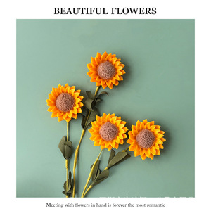 Candela a Forma di Girasole Fresca con Fragranza a Lunga Durata e Modellazione Artistica Creativa per Ornamento Quotidiano da Scrivania - Product Image 2