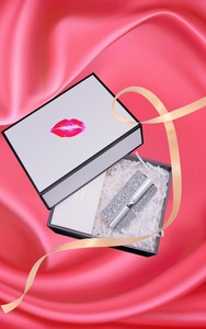 Son môi hình dạng trường hợp TWS Tai nghe thời trang thiết kế thời trang với Shining Kim Cương Ngọc trai hiệu ứng tai nghe chất lượng âm thanh tốt đẹp - Product Image 3