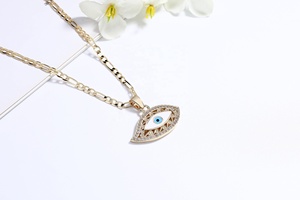 สร้อยคอจี้รูปดวงตาเคลือบทอง 18K ประดับเพชรซิคอนสังเคราะห์ พร้อมสายฟิกาโร่ เสริมโชคลาภและความปลอดภัยสำหรับผู้หญิง - Product Image 4