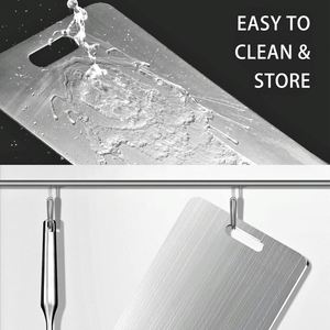 Planche à découper portable carrée double face en titane argenté, écologique, durable, de qualité alimentaire, pour cuisine et extérieur - Product Image 3