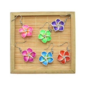 Nuovo disegno ciondolante orecchino di cristallo del branello dell'<span class=keywords><strong>argilla</strong></span> del polimero del fiore orecchino - Product Image 6