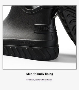 <span class=keywords><strong>Bottes</strong></span> <span class=keywords><strong>de</strong></span> <span class=keywords><strong>pluie</strong></span> en PVC personnalisées unisexe Chaussures <span class=keywords><strong>de</strong></span> travail à <span class=keywords><strong>talon</strong></span> bas et bout rond pour dames avec doublure en maille Conception imperméable Jardinage pour enfants - Product Image 3