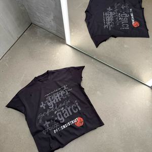 Camiseta sin mangas de algodón 100% personalizada con estampado de hip hop, estilo streetwear para hombre, de corte holgado, hombros anchos y de alta calidad. - Product Image 6