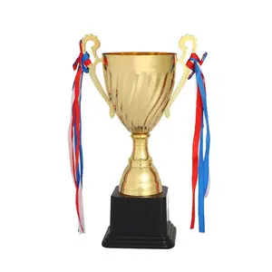 Fabrikant Aangepaste Metal Voetbal Champions Trophy Souvenir Voetbal Trofee Cups