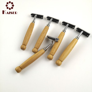 Kit <span class=keywords><strong>de</strong></span> Afeitado <span class=keywords><strong>de</strong></span> Bambú con <span class=keywords><strong>Cuchillas</strong></span> <span class=keywords><strong>de</strong></span> Acero Inoxidable y Diseño <span class=keywords><strong>de</strong></span> Doble Cuchilla, Crema <span class=keywords><strong>de</strong></span> <span class=keywords><strong>Afeitar</strong></span> Incluida <span class=keywords><strong>en</strong></span> Caja <span class=keywords><strong>de</strong></span> Papel Kraft - Product Image 4