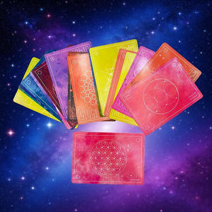 Impresión de Cartas <span class=keywords><strong>del</strong></span> Tarot en Papel Grueso y Resistente Personalizado, Cartas <span class=keywords><strong>del</strong></span> Tarot y Oráculos con Bordes Dorados Hechos en China - Product Image 2