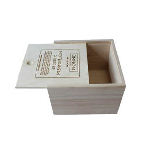 Boîte cadeau personnalisée en <span class=keywords><strong>bois</strong></span> <span class=keywords><strong>de</strong></span> pin avec kit <span class=keywords><strong>de</strong></span> fromage à couvercle coulissant poli pour emballage <span class=keywords><strong>de</strong></span> tarte aux pommes pour boîte cadeau <span class=keywords><strong>de</strong></span> fromage et tarte - Product Image 3