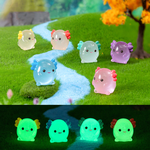 Figurines d'animaux en résine miniature lumineuses Axolotl qui brillent dans le noir, ornements pour la décoration de jardins, d'aquariums et de plantes en pot DIY - Product Image 2