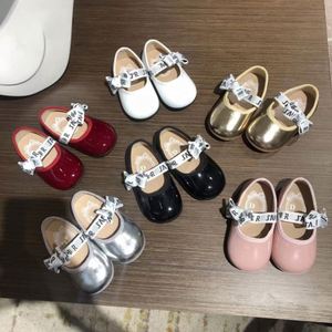 Chaussures de sport haut de gamme confortables et respirantes pour filles, idéales pour le quotidien, les loisirs, les bébés, les enfants, les fêtes, la saison hivernale, avec semelle extérieure en plastique. - Product Image 1