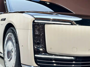 MAEXTRO S800 Modelo 2025 Híbrido <span class=keywords><strong>de</strong></span> Rango Extendido, Batería <span class=keywords><strong>de</strong></span> Alta Potencia <span class=keywords><strong>de</strong></span> 65 kWh, 4 Asientos, 340 KM <span class=keywords><strong>de</strong></span> Autonomía, Vehículo Recién Comprado - Product Image 5