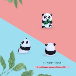 Panda Antistress con Occhi Salienti - Giocattolo da Spremere a Forma di Cartone Animato per Alleviare l'Attrito, Divertente Scherzo e Gioco Sensoriale Antistress - Product Image 3