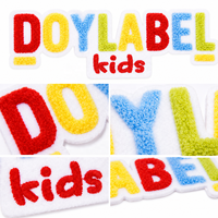 Patchs en chenille personnalisés avec logo coloré, broderie de lettres pour vêtements d'enfants