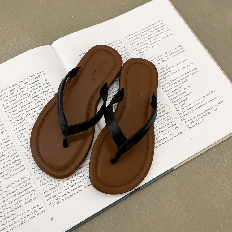 Wholesale Girls Leather PU Slipper Women Shoes Summer Sandals Flat Flip Flops Slippers