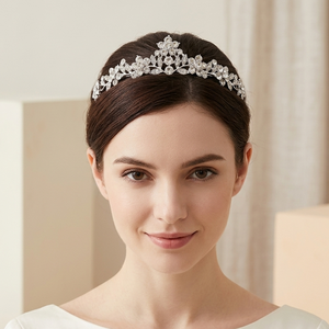 Tiara de Novia Sofisticada y Pequeña con <span class=keywords><strong>Flores</strong></span> y Hojas Brillantes, Chapada en Plata, <span class=keywords><strong>para</strong></span> Quinceañera o Fiesta de Cumpleaños - Product Image 1