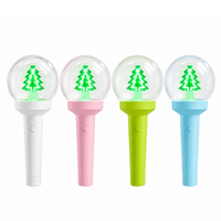 Bâton lumineux de Noël LED en plastique avec poignée personnalisée, impression de logo et motif, style romantique, cadeau ultime pour les fêtes et les célébrations