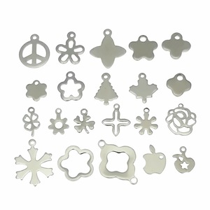 Colgantes de acero inoxidable con formas de flor de la paz, estrella y manzana para la fabricación de joyas, accesorios, origen Dongguan 2017 - Product Image 1