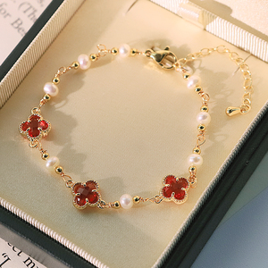 Bracciale con Perle di Trifoglio Rosso e Perline di Rame, Design Artigianale, Bracciale Classico, Regalo, Accessorio Gioiello da <span class=keywords><strong>Donna</strong></span> per Banchetti GB1267B - Product Image 3