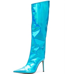 Botas de tacón de aguja puntiagudas de cuero con estampado de serpiente en pintura metálica láser dorada y plateada, diseño largo, botas de moda de invierno con estampado de serpiente - Product Image 6