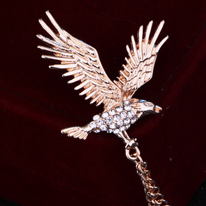 Strass Broschen Männer Metall Quaste Kette Anstecknadeln für Herren Anzug Zubehör Gold <span class=keywords><strong>Eagle</strong></span> <span class=keywords><strong>Vintage</strong></span> Brosche <span class=keywords><strong>Pin</strong></span> Abzeichen Männer Schmuck - Product Image 3