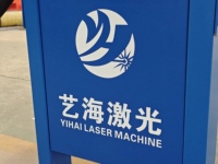 Machine de découpe de tubes en acier inoxydable à refroidissement par eau au laser à fibre mini CNC pour tubes métalliques prenant en charge les formats AI/DWG