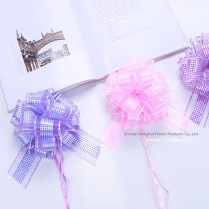 50 Pompons en fil de laine à carreaux, en forme de fleur, en maille, dessinés à la main, en plastique, avec cordon de serrage, pour décoration de <span class=keywords><strong>voiture</strong></span> de mariage - Product Image 2