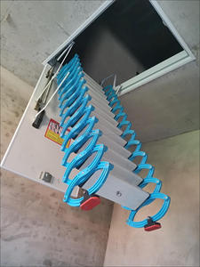 Escaliers de <span class=keywords><strong>grenier</strong></span> électriques à un bouton de haute qualité échelle de <span class=keywords><strong>grenier</strong></span> intégrée cachée avec porte d'écoutille - Product Image 4