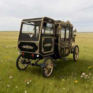 Voiture électrique vintage à quatre roues noire et or avec cabine conducteur fermée, véhicule personnalisé pour les visites et les mariages - Product Image 3