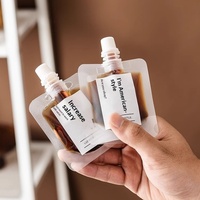 Sachets de café jetables en gros de Chine, sachets de portionnement de boissons, pochettes transparentes mates autoportantes avec bec verseur