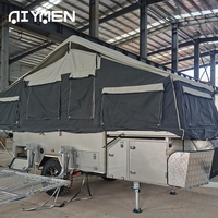 Camping-car pop-up mobile aux normes australiennes, petite remorque tout-terrain préfabriquée, suspension indépendante pour le camping en plein air