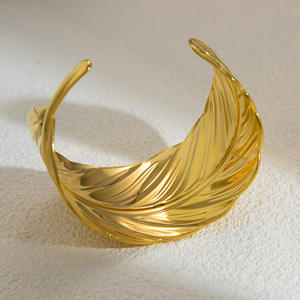 Leaf Shaped Gold Plated Stainless Steel <b>Bracelet</b> <b>Adjustable</b> For Women Jewelry - Product Image 3