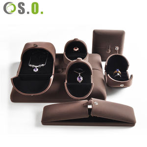 Caja de Joyería de Terciopelo de Moda, Caja para Anillo de Compromiso, Caja de Almacenamiento de Joyería Creativa con Esquinas Redondeadas y Cierre a Presión Doble - Product Image 1