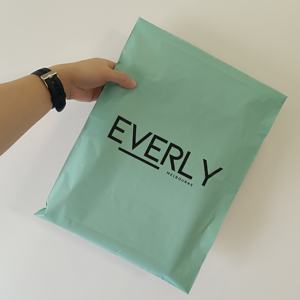 Sacs d'emballage express écologiques personnalisés pour les entreprises de vêtements pochettes d'<span class=keywords><strong>envoi</strong></span> en poly imperméables pour chaussettes et chaussures - Product Image 1