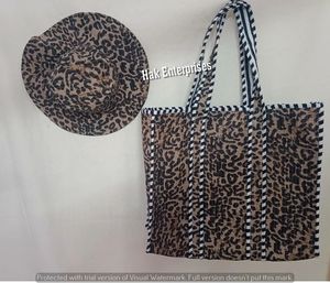 Sac fourre-tout en tissu matelassé imprimé en coton, imprimé léopard, tendance, simple, motif léopard, sac fourre-tout en toile, sac à main - Product Image 4