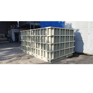 Tanques de presión rectangulares de plástico PE y HDPE, y tanques de PP (polipropileno) de diseño personalizado para productos químicos, agua, aceite y combustible, procedentes de Vietnam. - Product Image 1