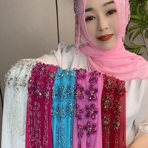 Sciarpa Hijab con paillettes Premium: fiori ricamati 3D con pietre di cristallo-copricapo modesto - Product Image 2